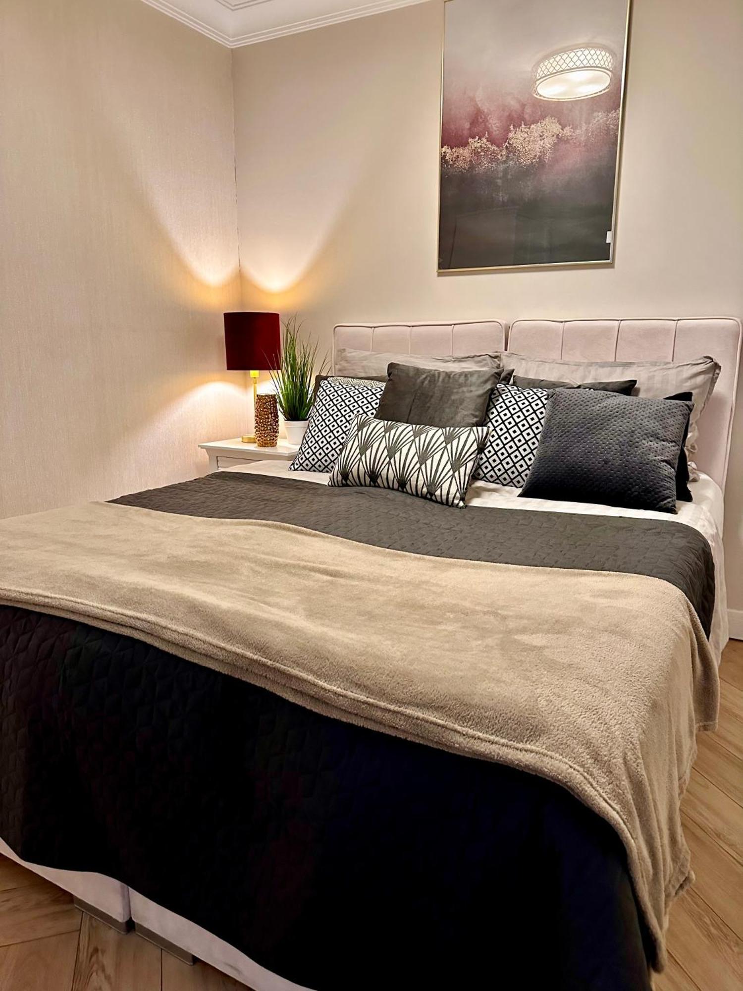 Apartamenty Kielce- Apartament Rubin Przy Zalew Kielecki, Faktura, Parking, Centrum Eksteriør billede